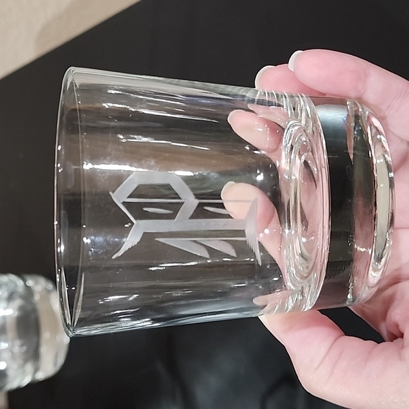 4 Etched "P" Monogram Rocks, Whiskey, Lowball, Old Fashioned Glasses - Picture 4 of 4